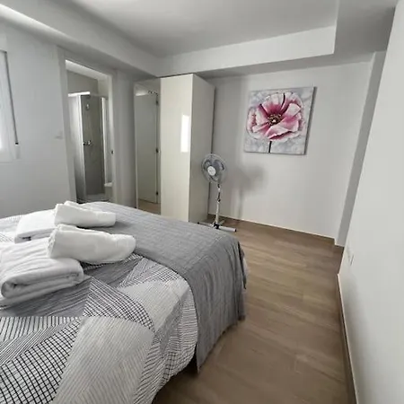Atico San Pedro Centro Apartament *